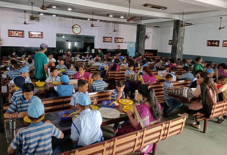mess food modern sandeepni school